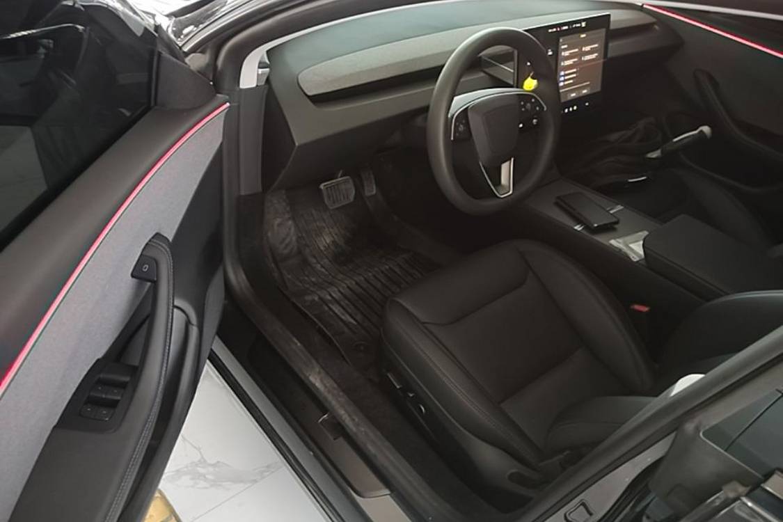 Tesla Model 3 2024 صورة سيارة #17