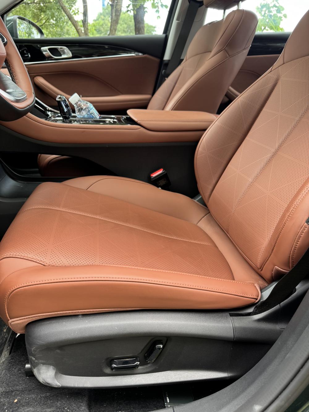 GEELY Emgrand 2025 #14 GEELY Emgrand 2025 car image #14