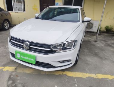 Volkswagen Bora 2016 car image 