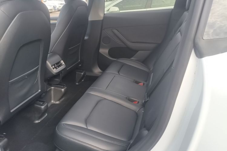 Tesla Model Y 2022 #13 Tesla Model Y 2022 car image #13