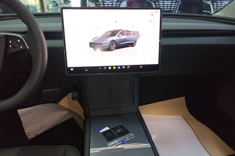 Tesla Model 3 2025 #17 Tesla Model 3 2025 car image #17
