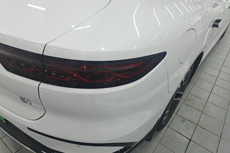 BYD Han 2023 car image #8