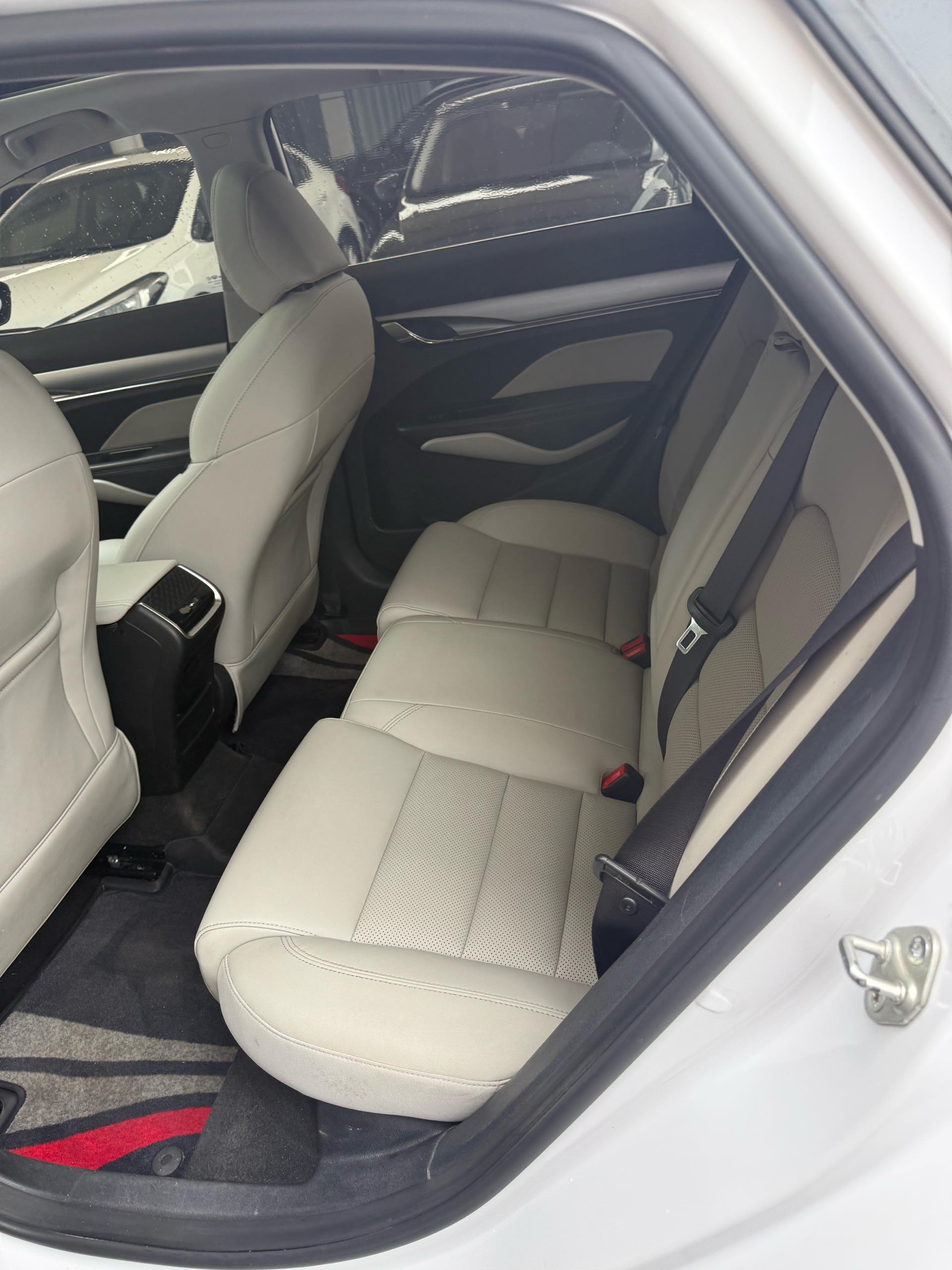 GEELY Binray 2018 car image #6