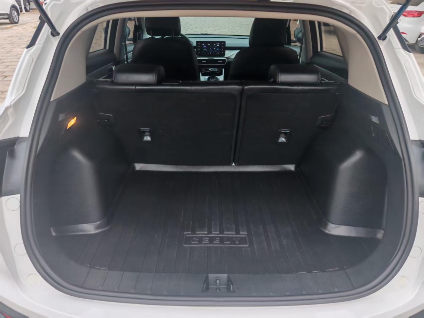 GEELY Coolray 2025 #7 GEELY Coolray 2025 car image #7