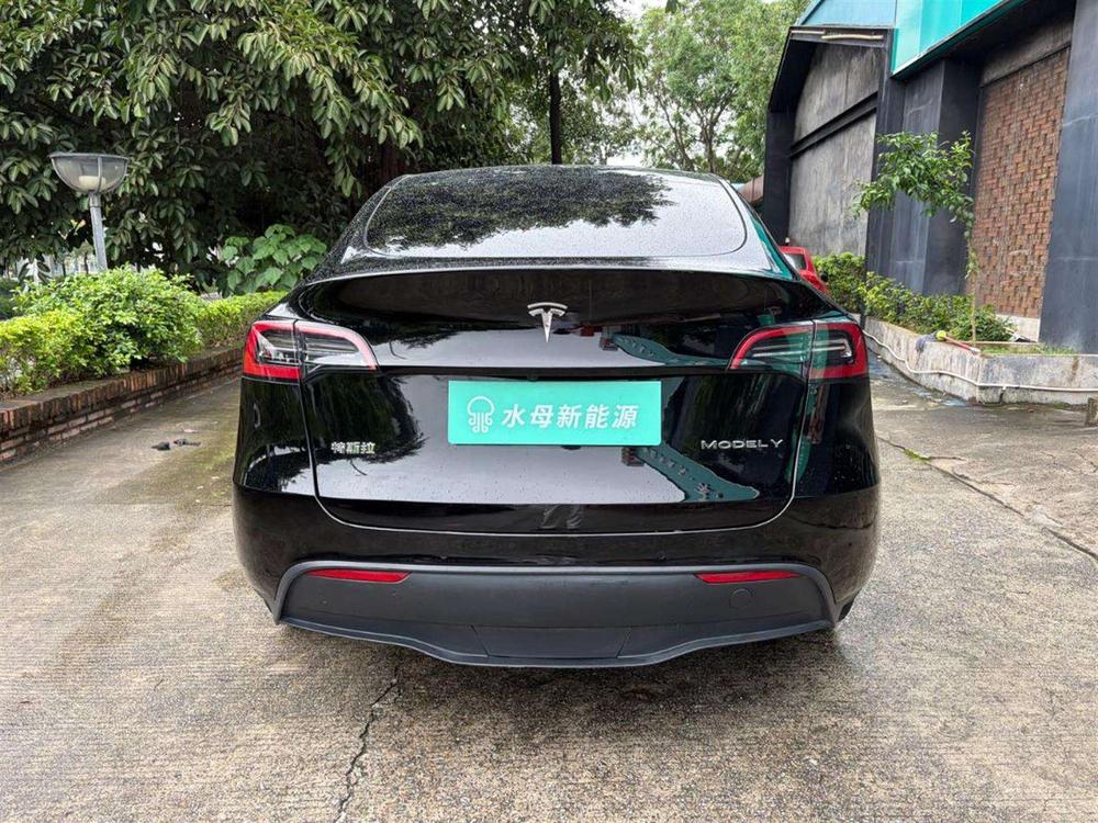 Tesla Model Y 2022 #6 Tesla Model Y 2022 car image #6