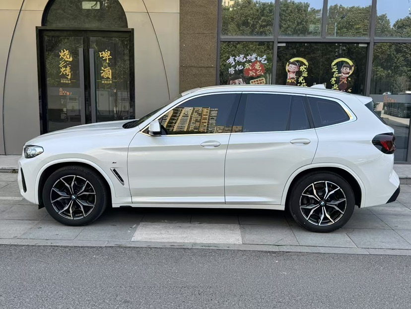 BMW X3 2022 car image #3