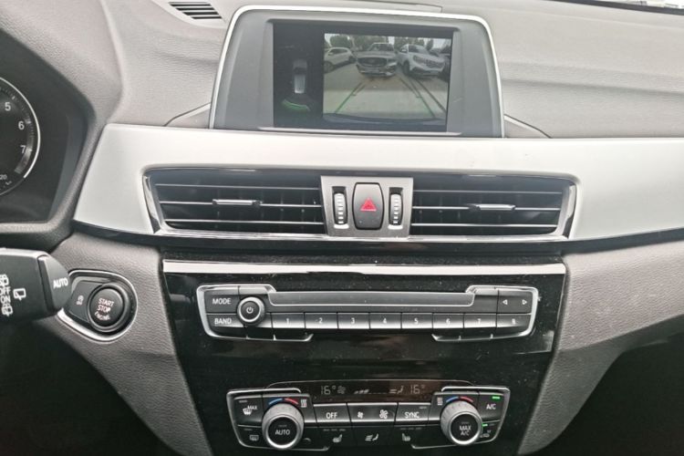 BMW X1 2019 car image #17