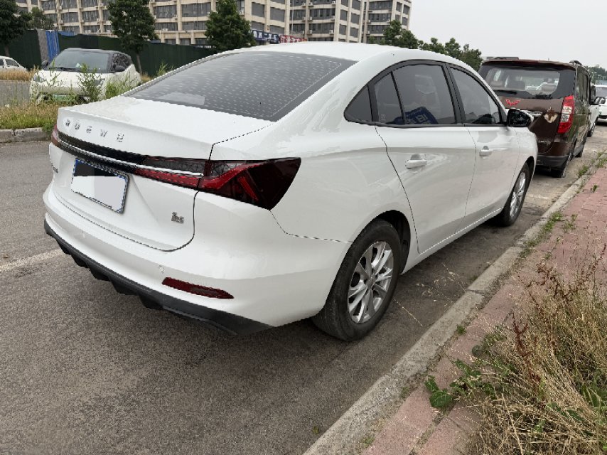 Roewe i5 2024 imagen de coche #3
