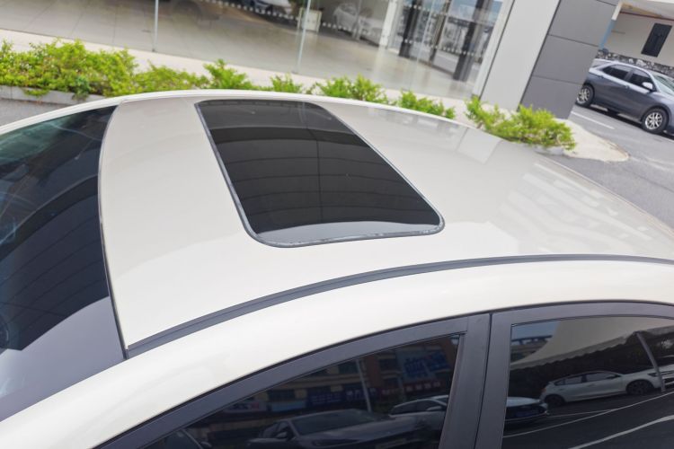 GEELY Emgrand 2019 car image #28