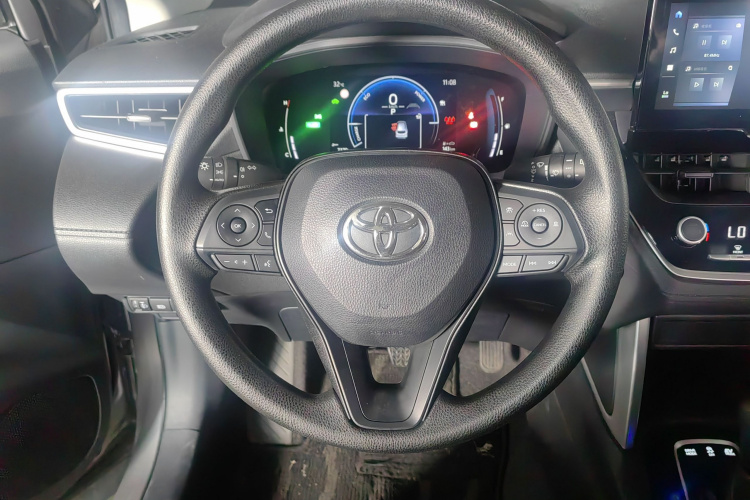 Toyota Corolla Cross 2024 immagine di auto #19