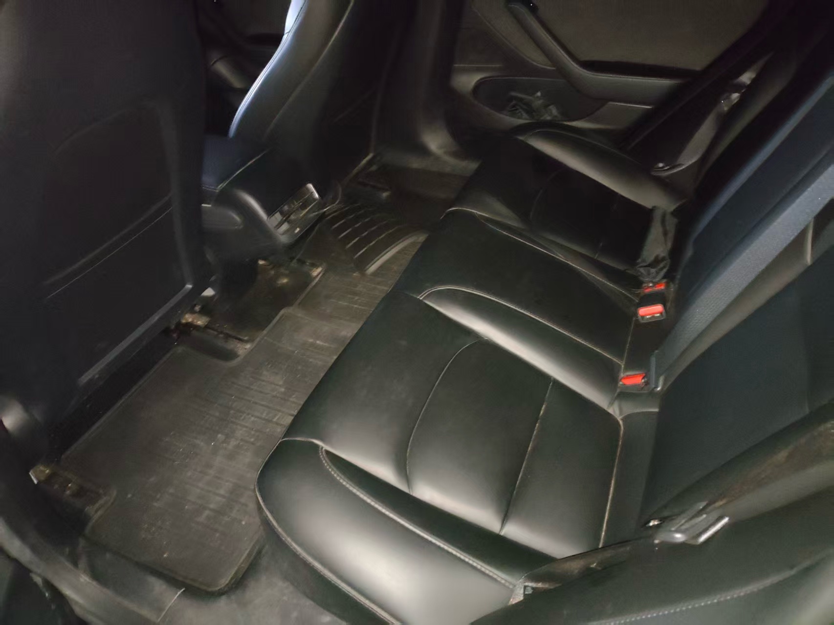 Tesla Model 3 2020 car image #8