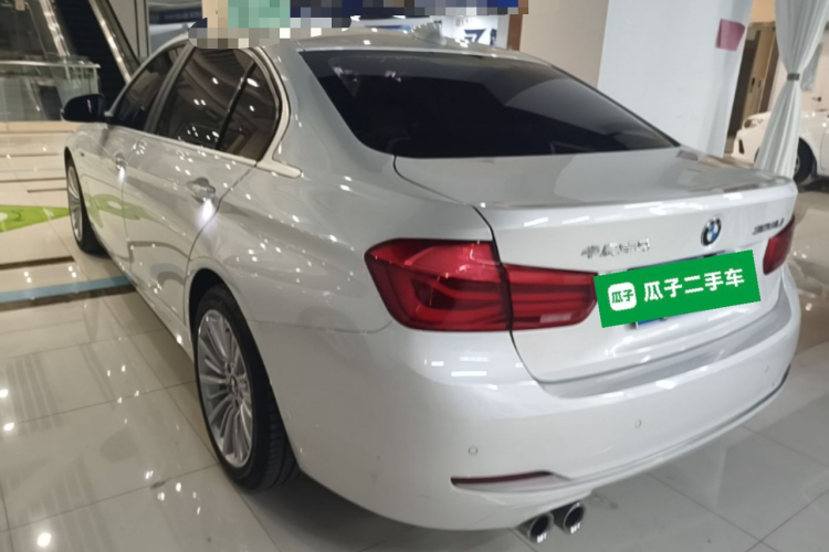 BMW 3 Series 2018 صورة سيارة #7