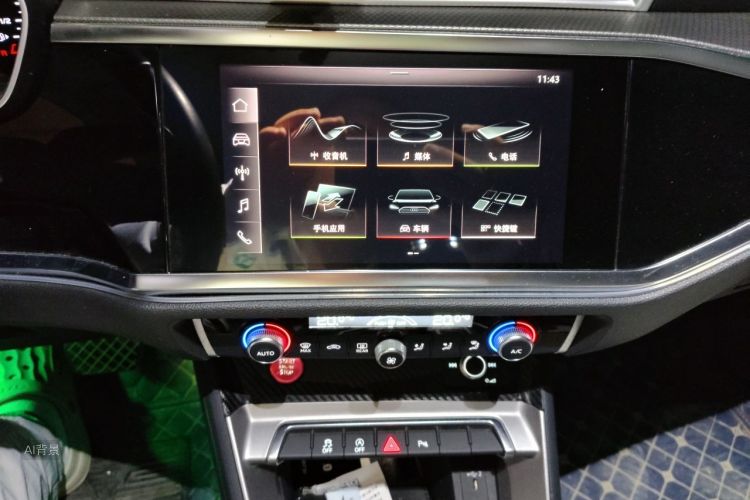 Audi Q3 2019 immagine di auto #15