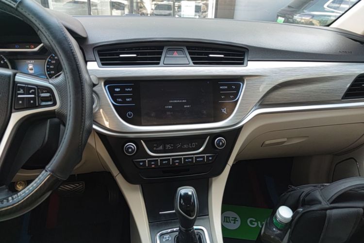 GEELY Emgrand 2016 #13 GEELY Emgrand 2016 car image #13