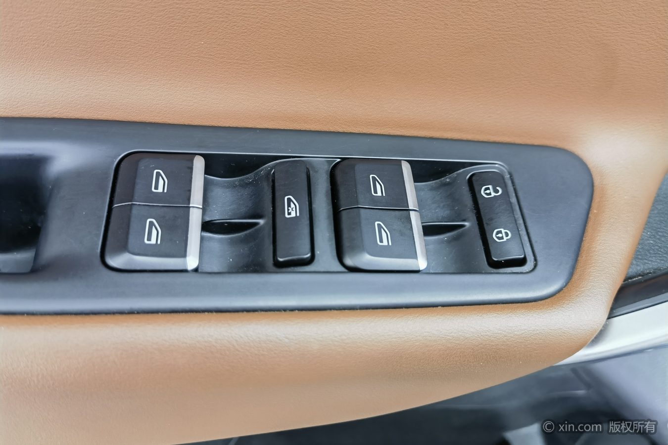 GEELY Boyue 2018 image de voiture #9