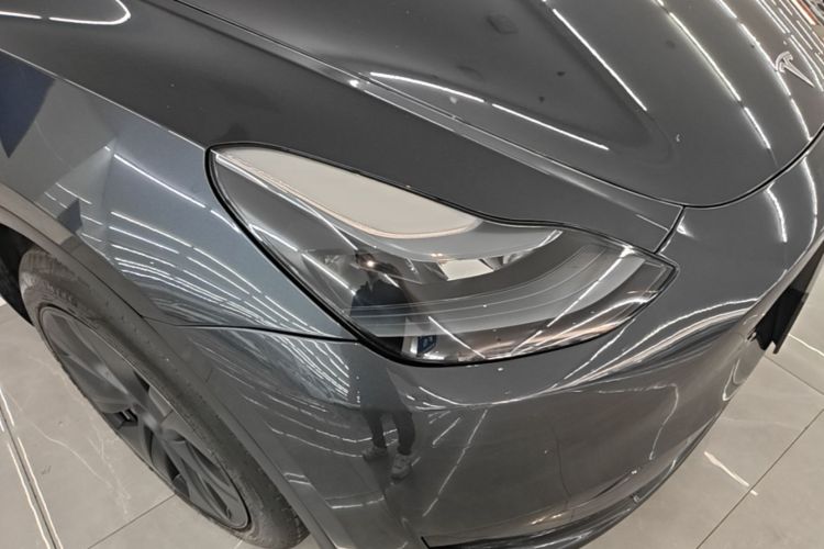 Tesla Model Y 2024 #8 Tesla Model Y 2024 car image #8