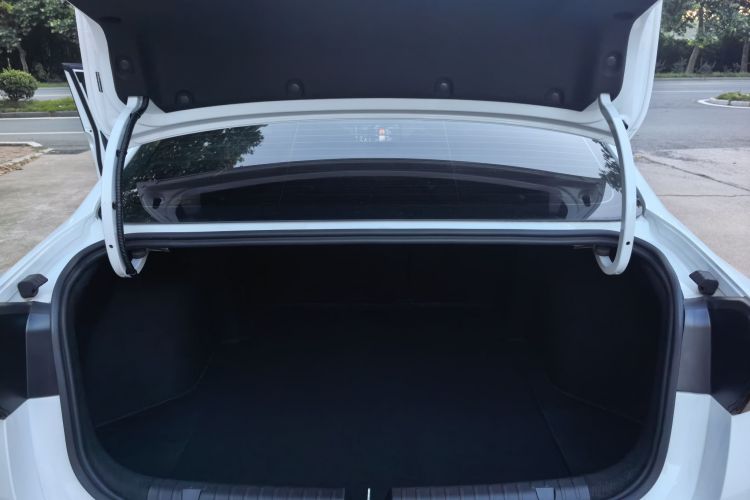 GEELY Emgrand 2024 immagine di auto #27