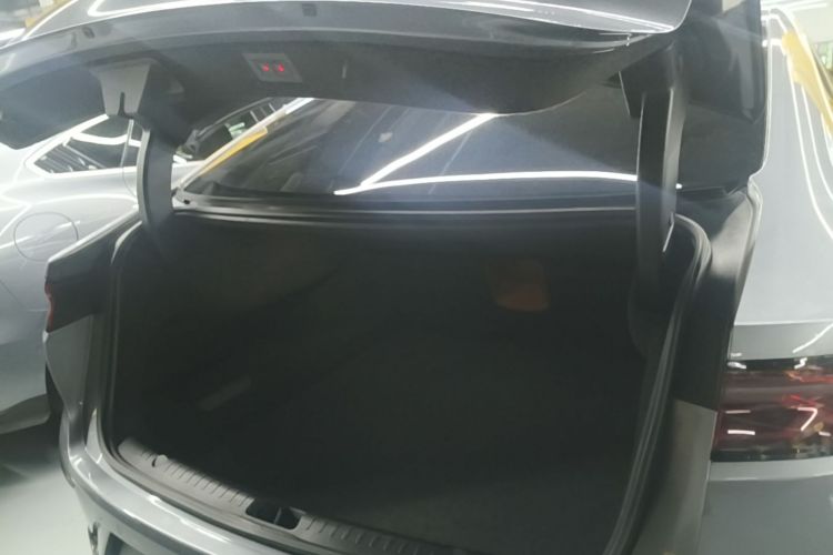 BYD Han 2023 immagine di auto #19