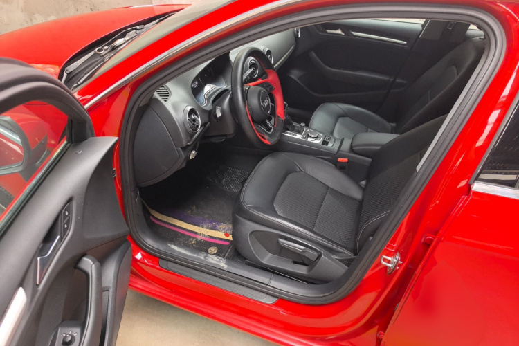 Audi A3 2018 car image #16