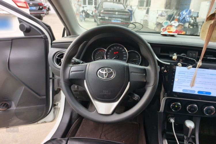 Toyota Corolla 2019 #12 Toyota Corolla 2019 car image #12