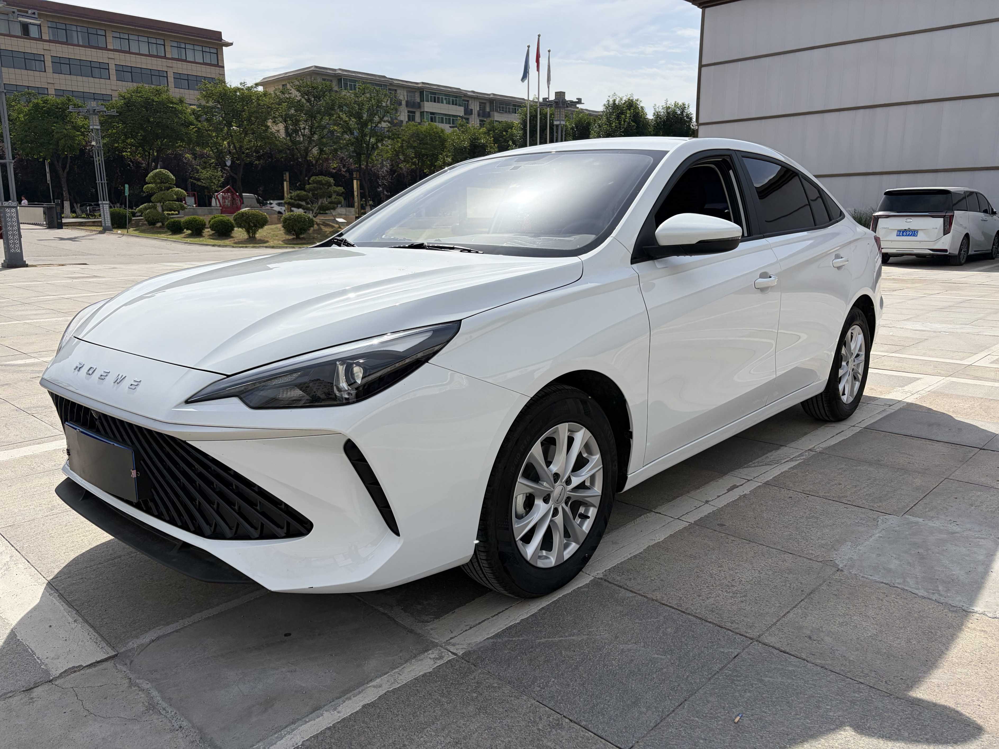 Roewe i5 2025 car image 