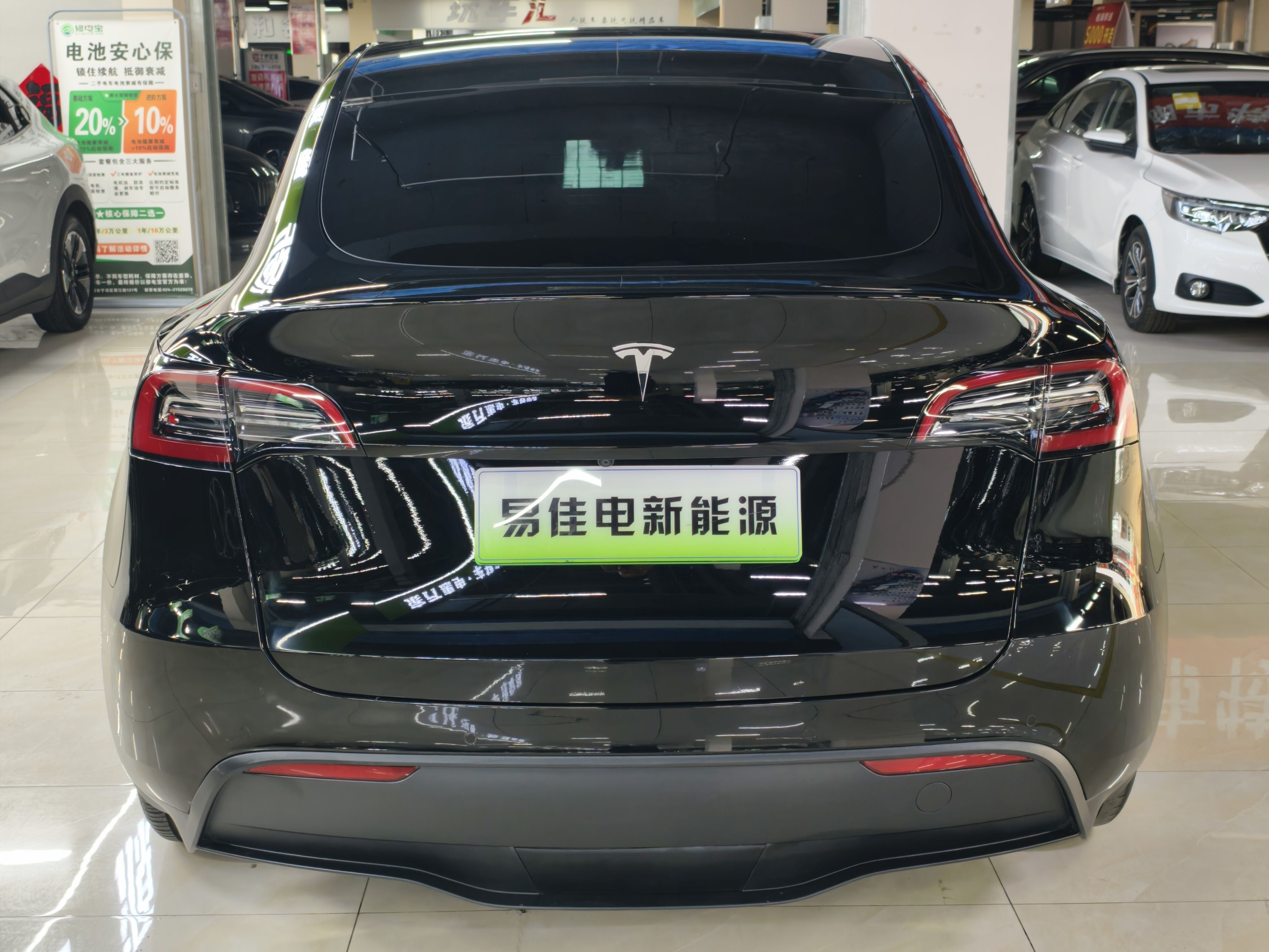 Tesla Model Y 2023 car image #10