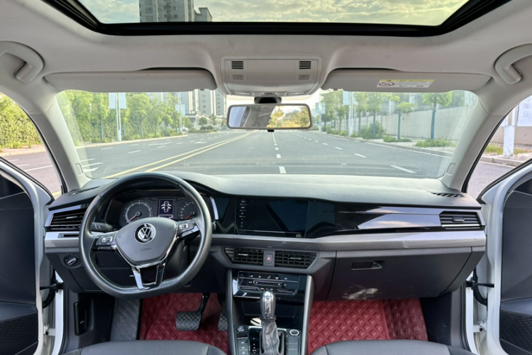 Volkswagen Bora 2022 car image #17