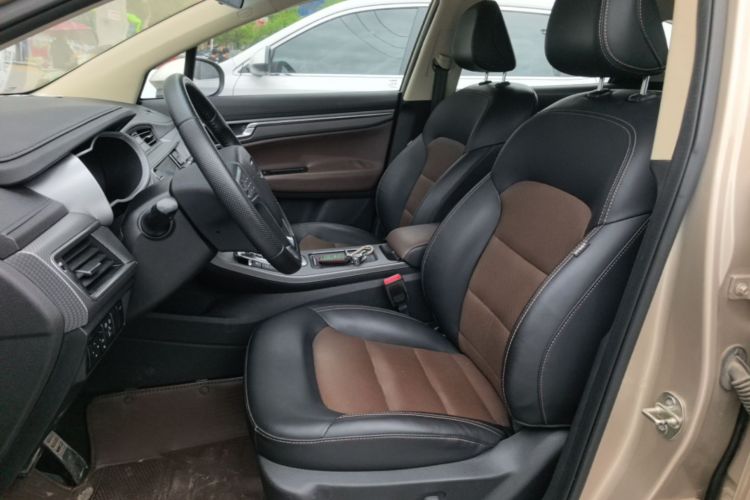GEELY Emgrand GS 2017 #15 GEELY Emgrand GS 2017 car image #15