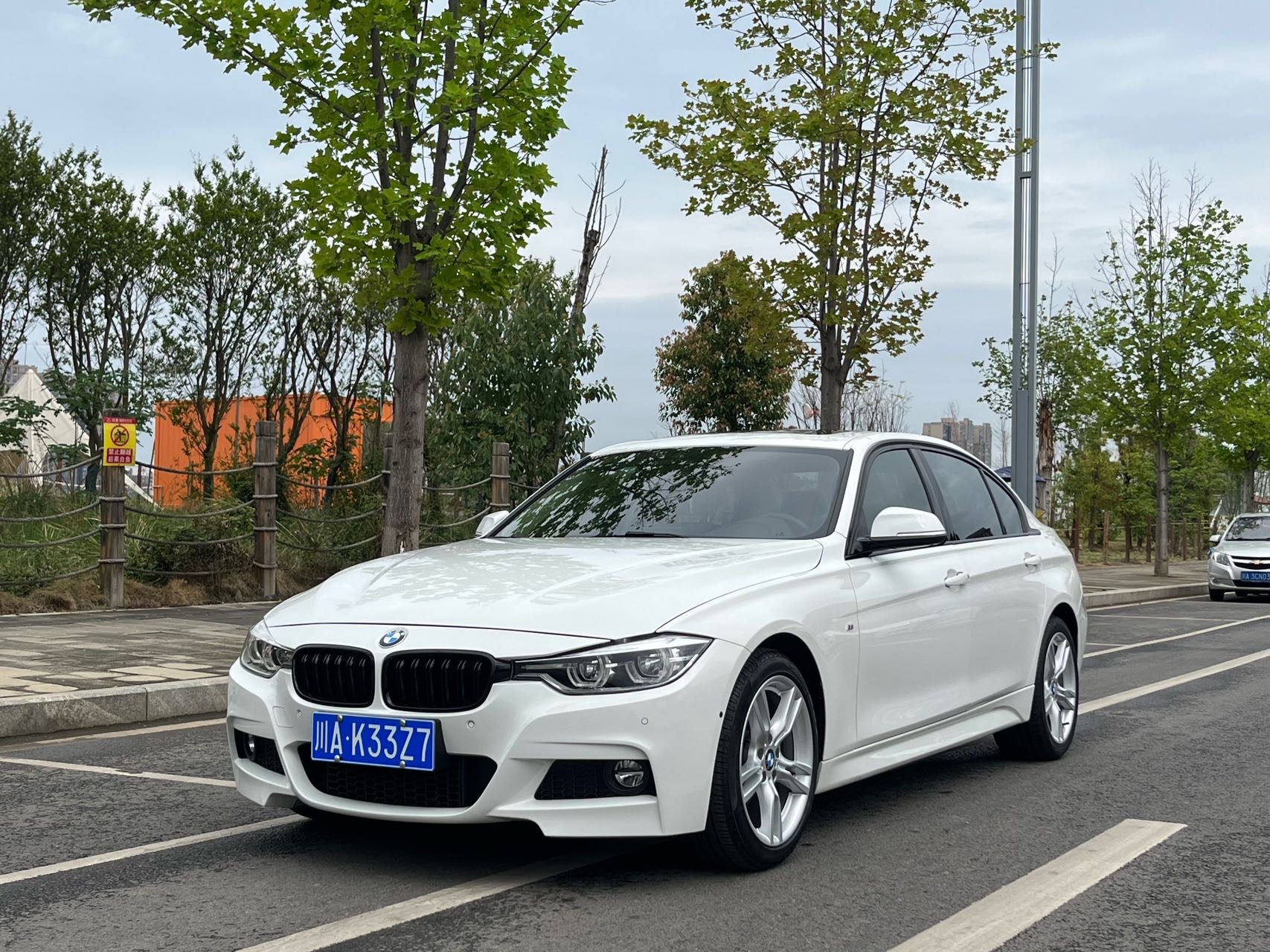 BMW 3 Series 2018 BMW 3 Series 2018 car image