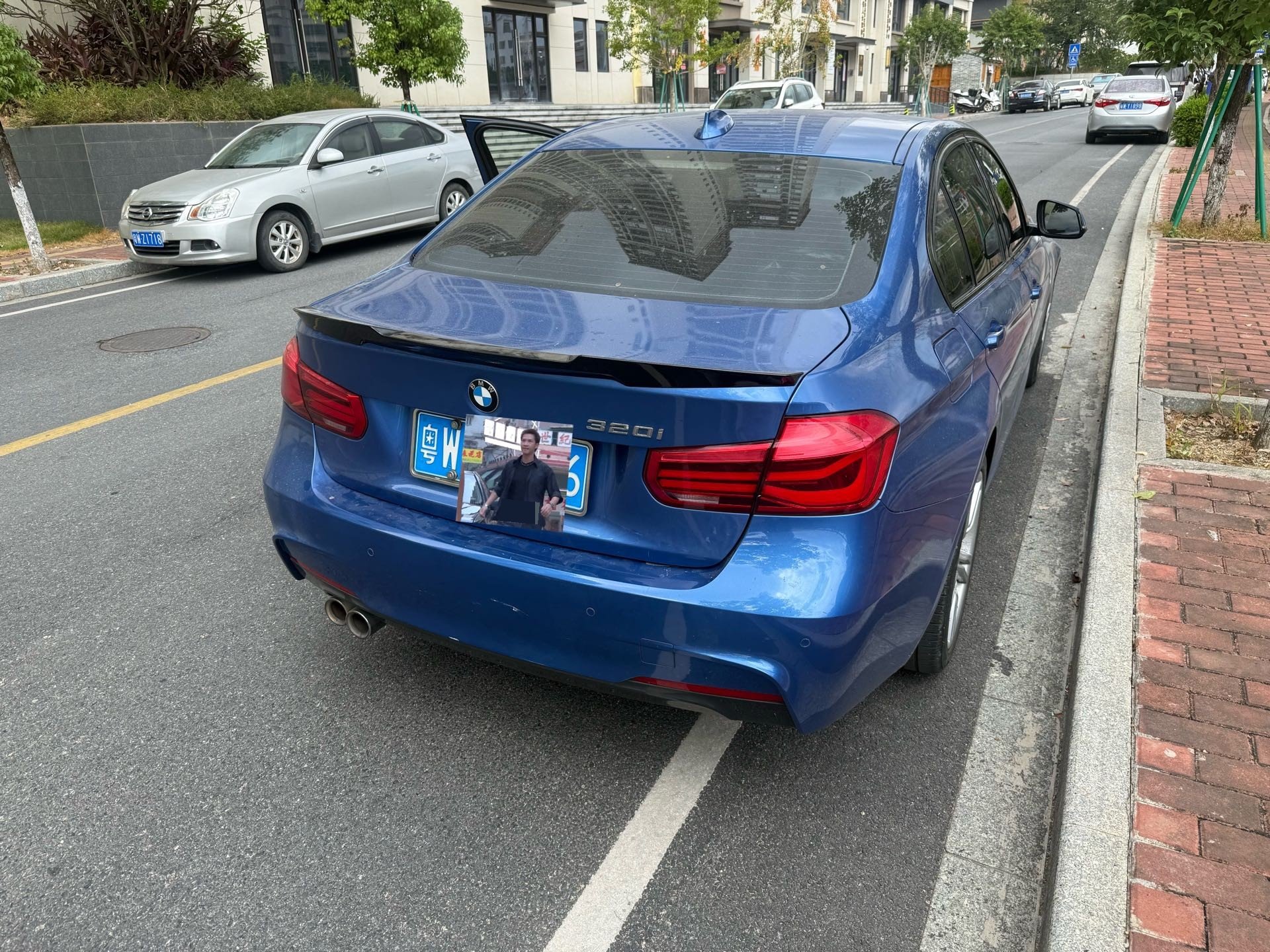 BMW 3 Series 2019 immagine di auto #2