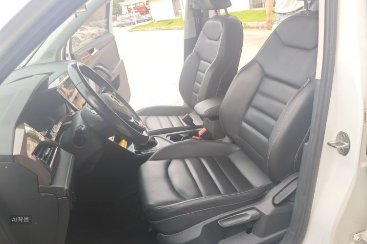 Volkswagen Tharu 2021 car image #17