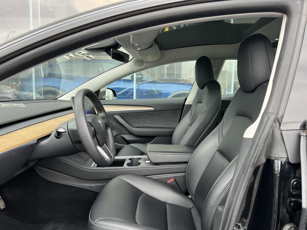 Tesla Model 3 2022 car image #10