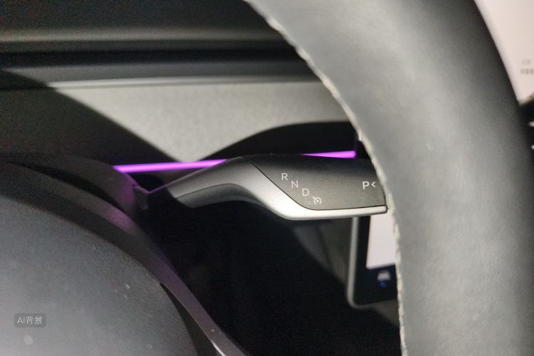 Tesla Model Y 2024 #16 Tesla Model Y 2024 car image #16