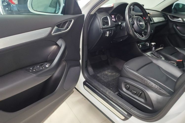 Audi Q3 2015 immagine di auto #16