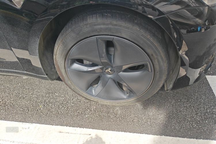 Tesla Model 3 2020 car image #9
