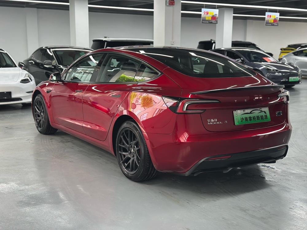 Tesla Model 3 2024 car image #4
