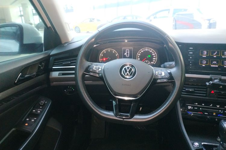 Volkswagen Bora 2021 car image #11