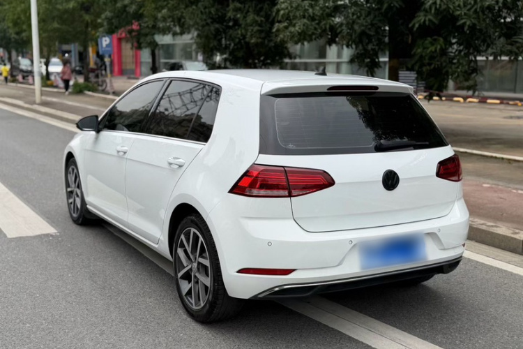 Volkswagen Golf 2020 #11 Volkswagen Golf 2020 car image #11