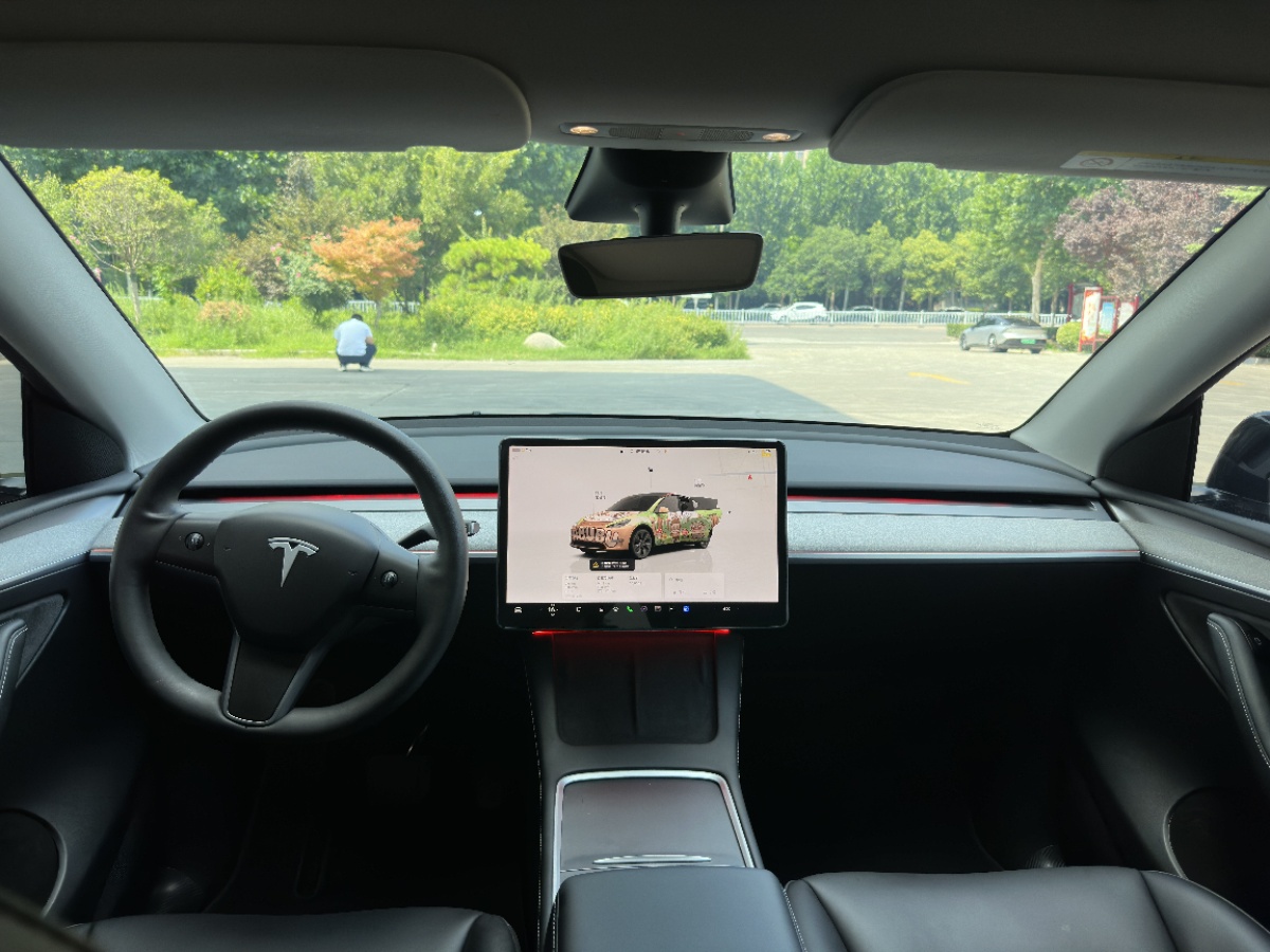 Tesla Model Y 2024 immagine di auto #5