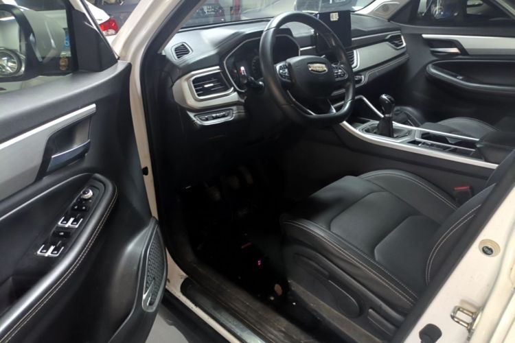 GEELY Vision X6 2021 car image #16