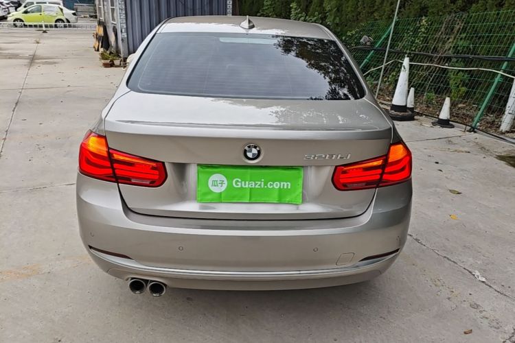 BMW 3 Series 2019 #6 BMW 3 Series 2019 car image #6