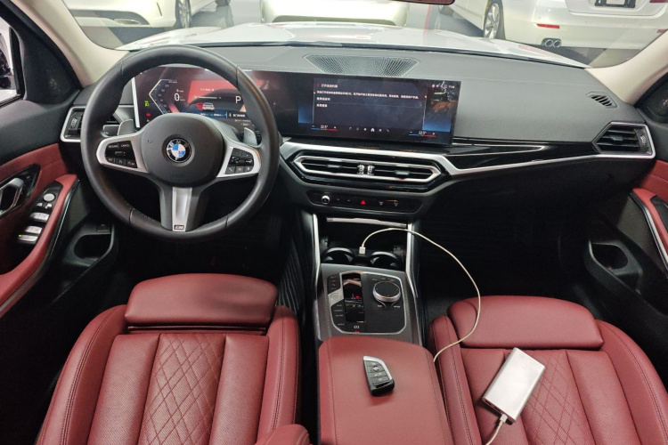BMW 3 Series 2024 car image #11