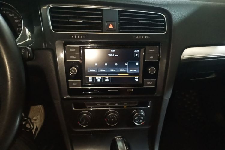 Volkswagen Golf 2018 #13 Volkswagen Golf 2018 car image #13