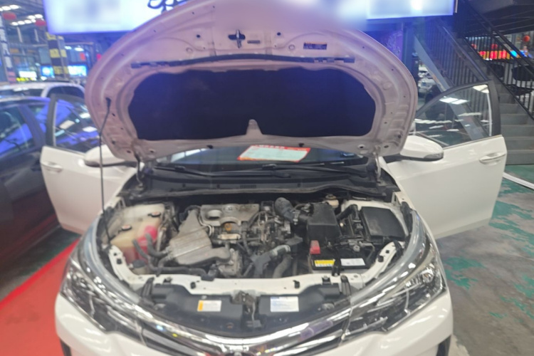 Toyota Corolla 2018 immagine di auto #20