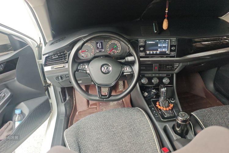 Volkswagen Bora 2020 car image #12