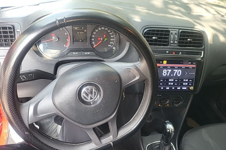 Volkswagen Polo 2018 #11 Volkswagen Polo 2018 car image #11