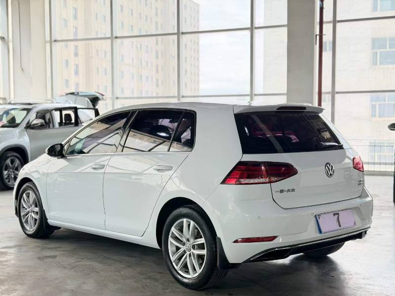 Volkswagen Golf 2018 #9 Volkswagen Golf 2018 صورة سيارة #9