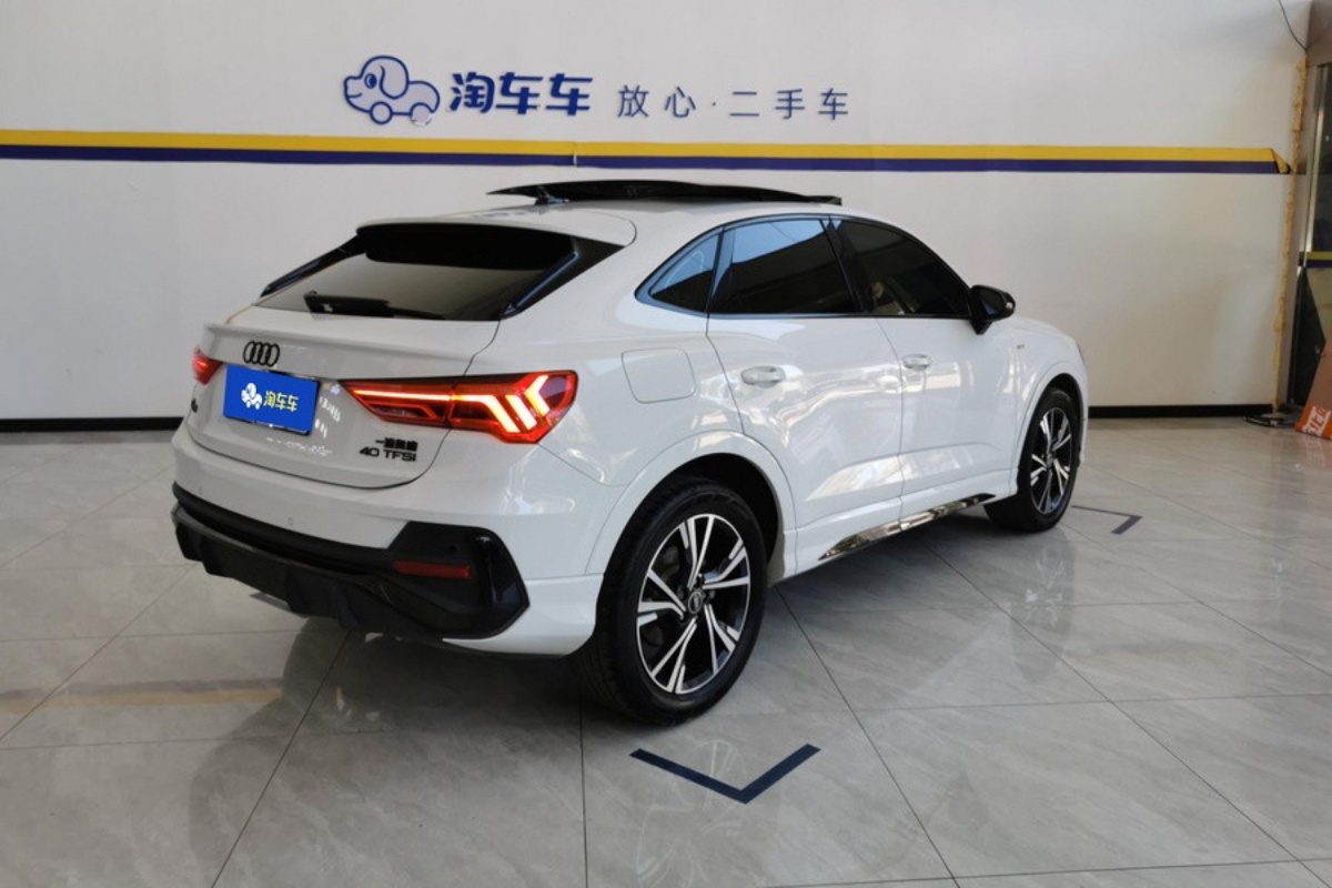 Audi Q3 Sportback 2023 car image #2