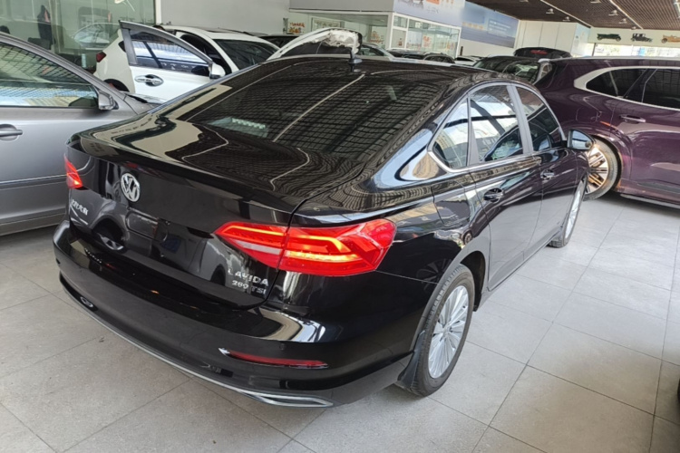 Volkswagen Lavida 2019 #7 Volkswagen Lavida 2019 car image #7