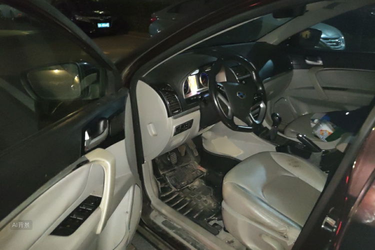 GEELY Emgrand 2014 #18 GEELY Emgrand 2014 car image #18